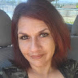 Meet your Posher, Desiree